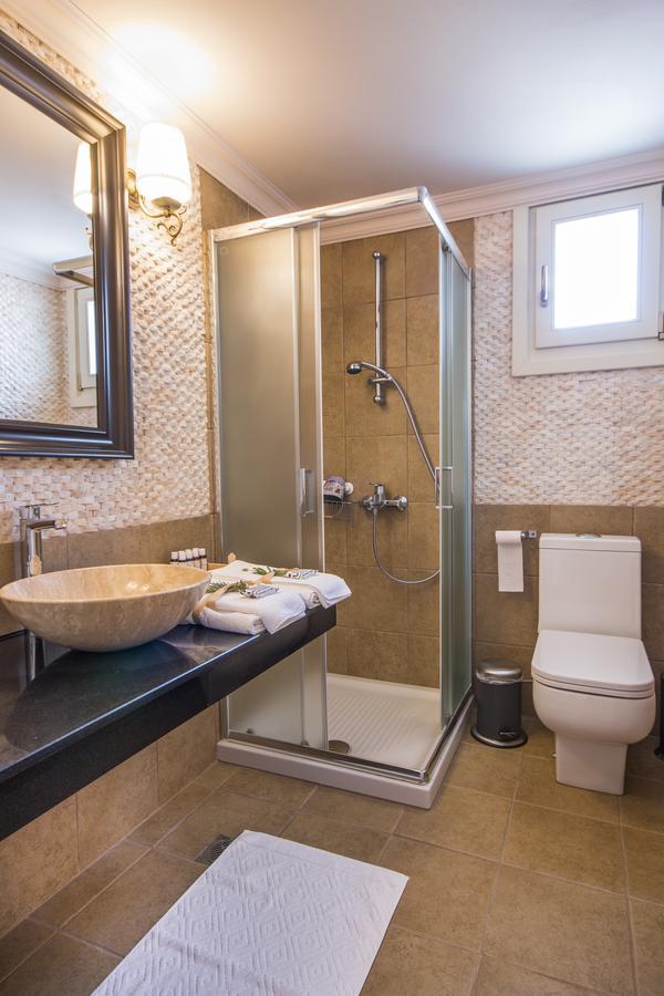 Symi Nautilus Luxury Suites Kültér fotó